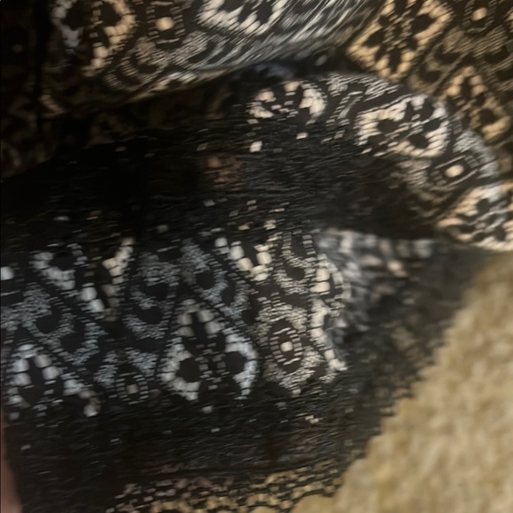 Betsey Johnson Black and White Relaxed Blouse with Mandarin Collar - Picture 6 of 7